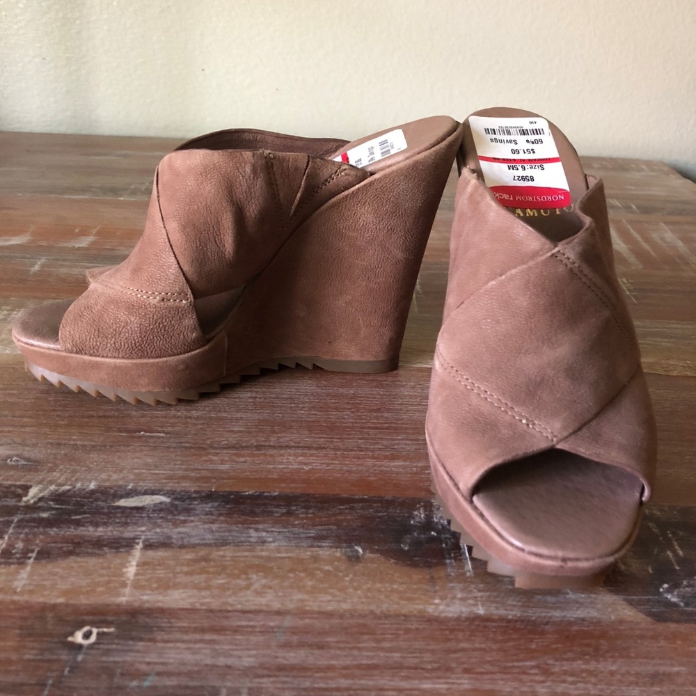 |Vince camuto| Wedge Heels